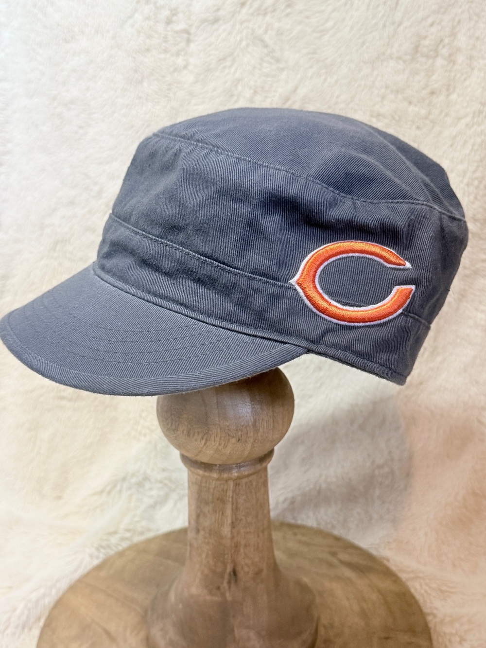 Chicago Bears Team Apparel Short Bill Women’s Hat Gray Strapback